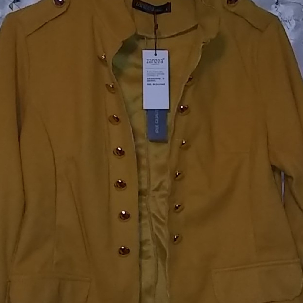Ladies Jacket - Picture 3 of 12